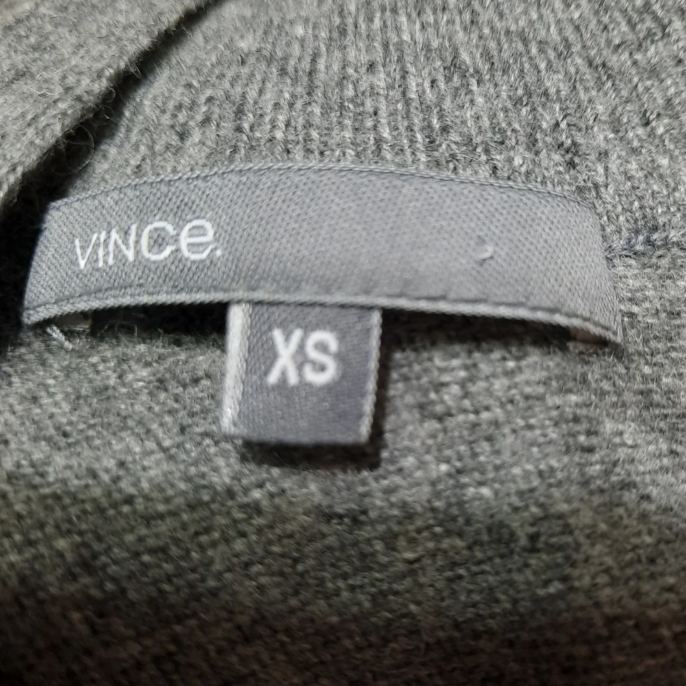 VINCE Cashmere Jewel Neck Tunic Sweater Sleeveless Grey Gray Soft Sz XS - Picture 11 of 12